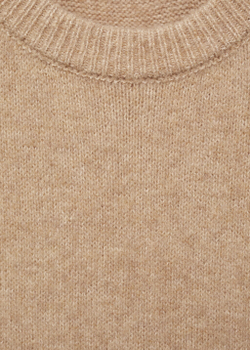 Вязаное платье с краями в рубчик