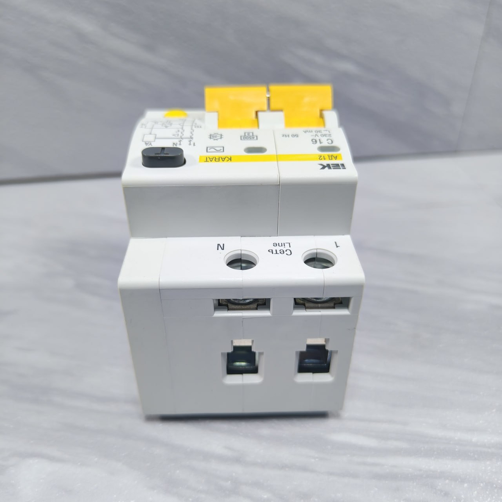 Диффавтомат IEK KARAT АД12 2P