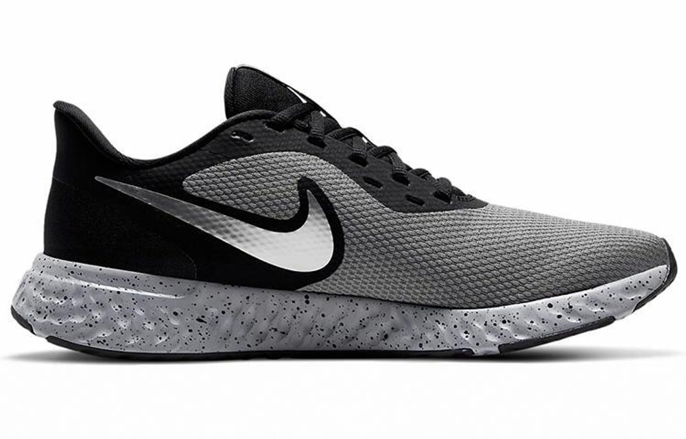 Кроссовки Nike Revolution 5