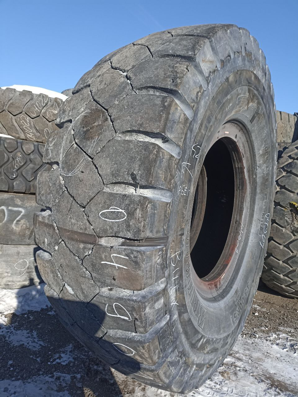 33.00R51 Bridgestone VRDP шина б/у