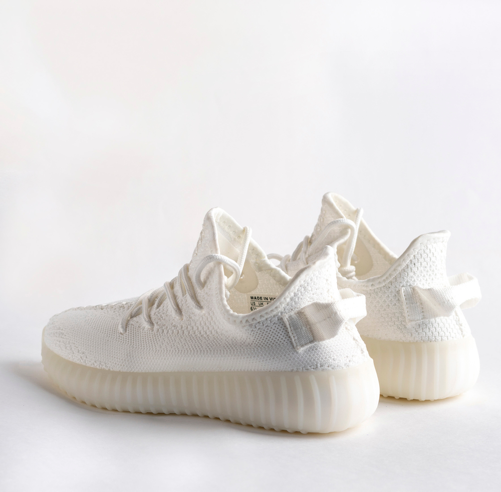 Кроссовки YEEZY BOOST 350 (36-41)р. / шт.