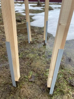 Крепеж для стоек в землю / Забивное основание для столба 50*40*400