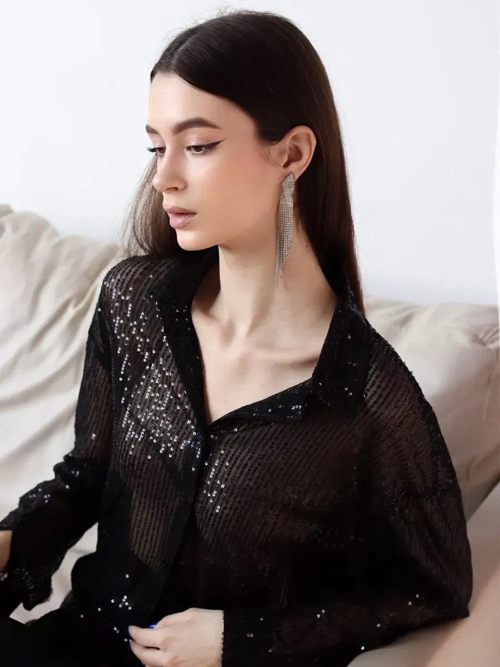 Блузка нарядная с пайетками