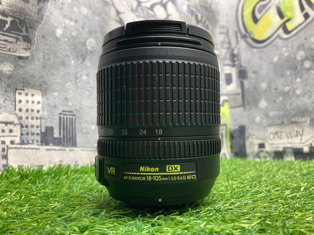 Nikon 18-105mm 3.5-5.6G AF-S ED DX VR Nikkor