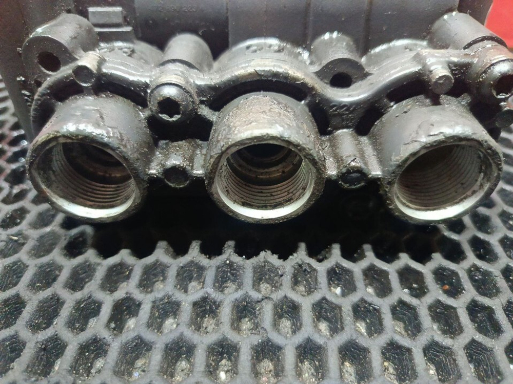 Кран уровня пола главный