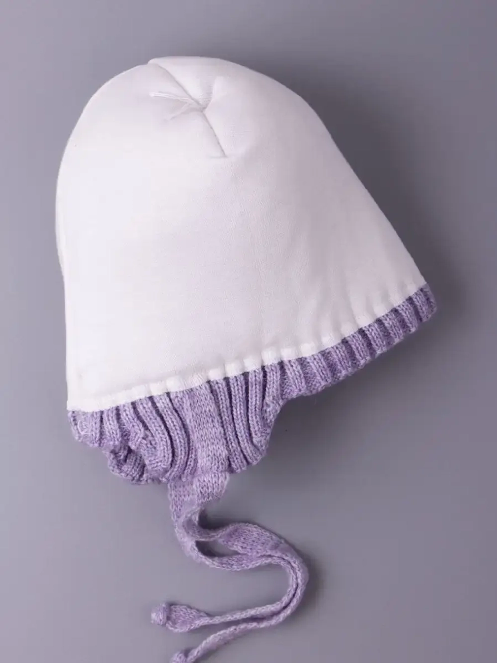 Шапка зимняя детская с помпонами и манишка