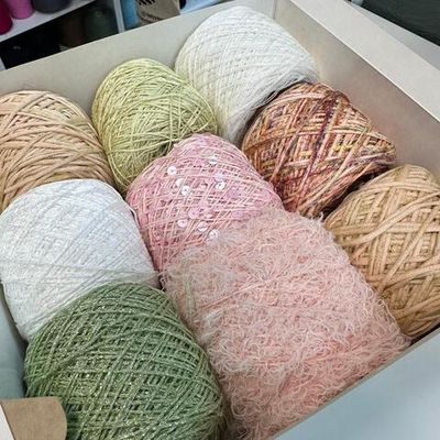 Набор летний итальянской фантазийной пряжи для топа, футболки, джемпера "МОНЕ"; состав: хлопок, вискоза, пайетки, люрекс; общий вес: 540 гр