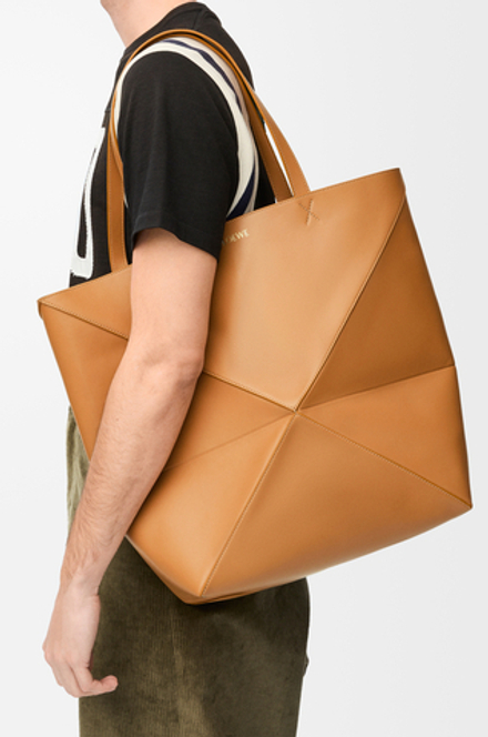 Loewe Сумка-тоут XL Puzzle Fold из блестящей телячьей кожи, светло-коричневый