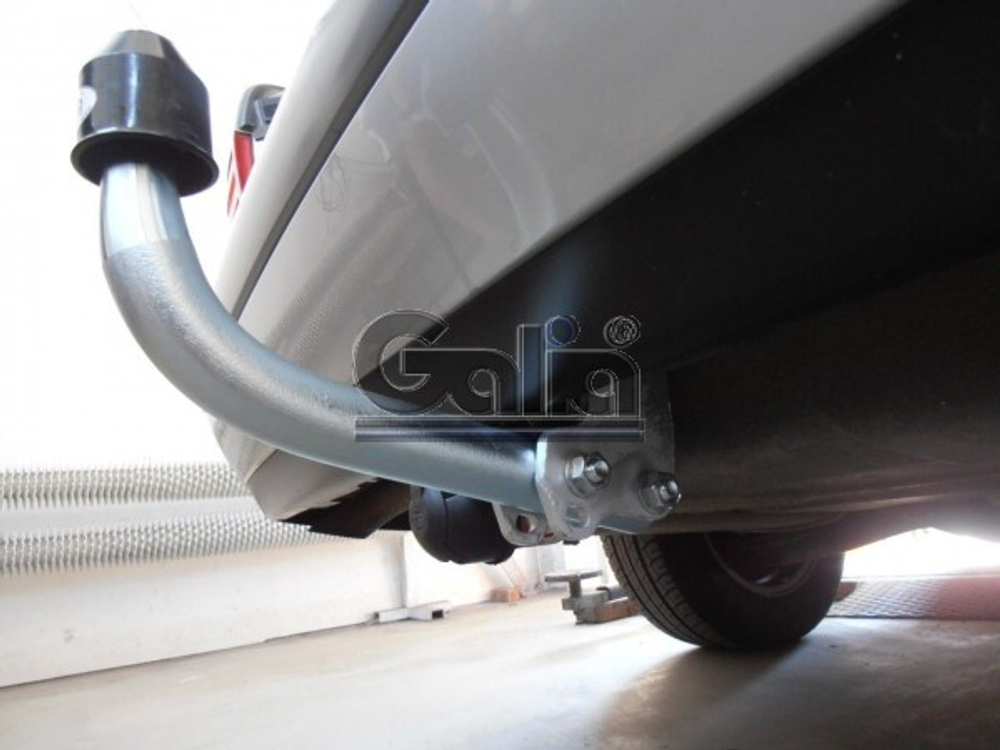 Фаркоп оцинкованный Galia M026C для Mercedes E-Class w210 седан 1995-2002(паспорт и сертификат в комплекте)(без электрики)