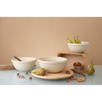 Миска кремового цвета с рельефным узором Ягоды Тайги из коллекции russian north, 2,5л