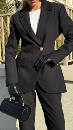 Костюм классический с приталенным жакетом