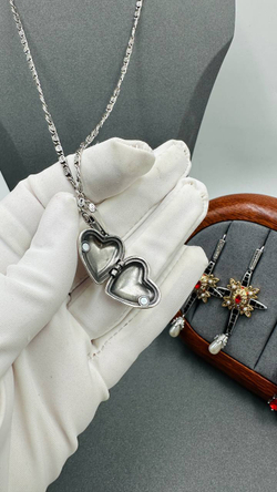 Кулон Alexander McQueen