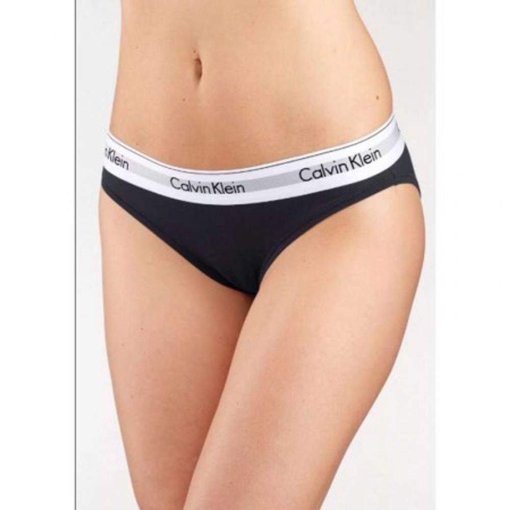 Женские брифы черные Calvin Klein Women Brief