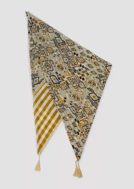 Платок с принтом по всей длине и кисточками s.Oliver