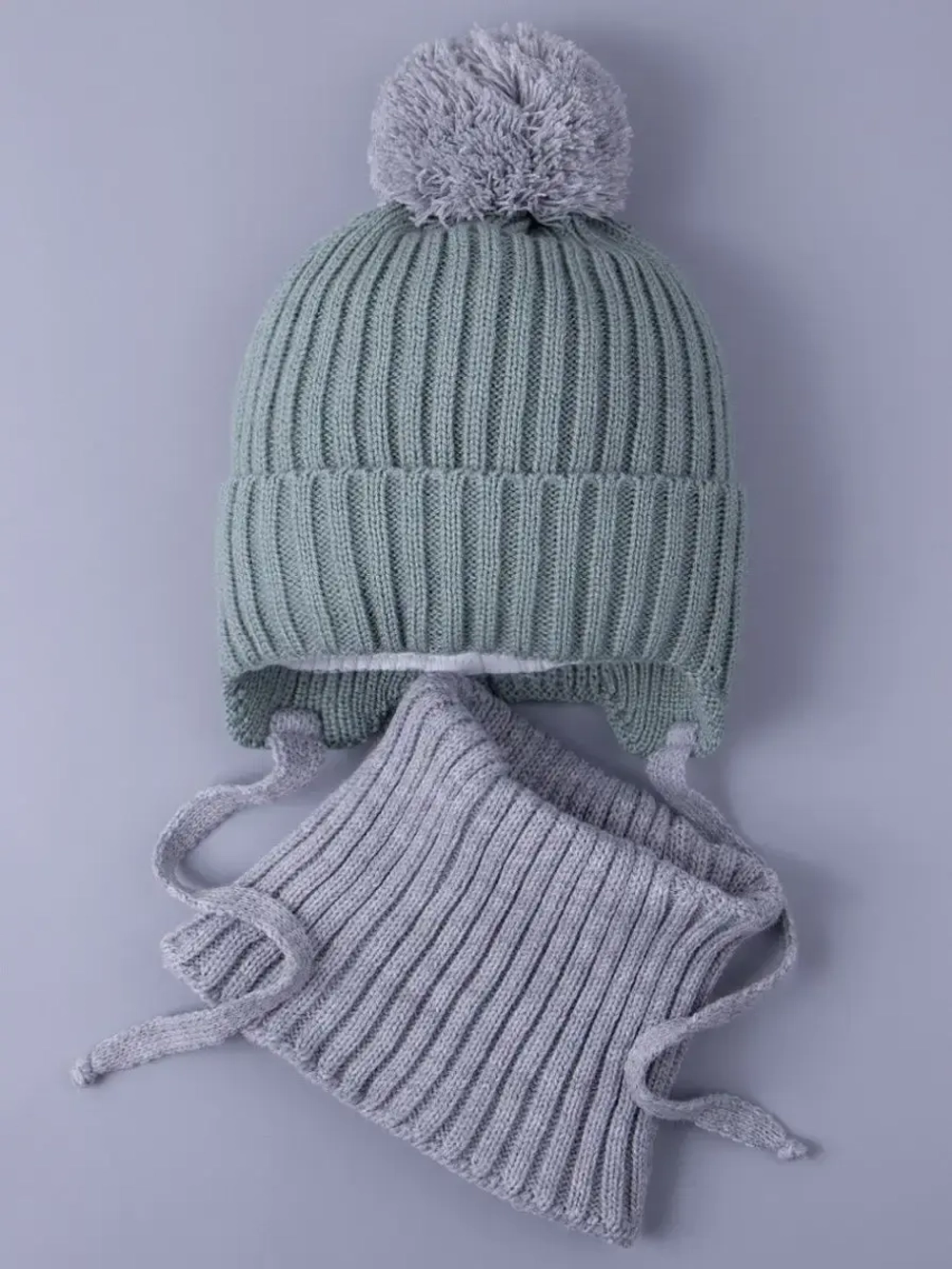 Шапка для мальчика осенняя вязаная и снуд