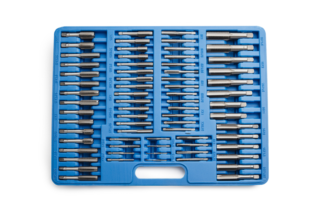 Набор плашки метчики 110 pcs