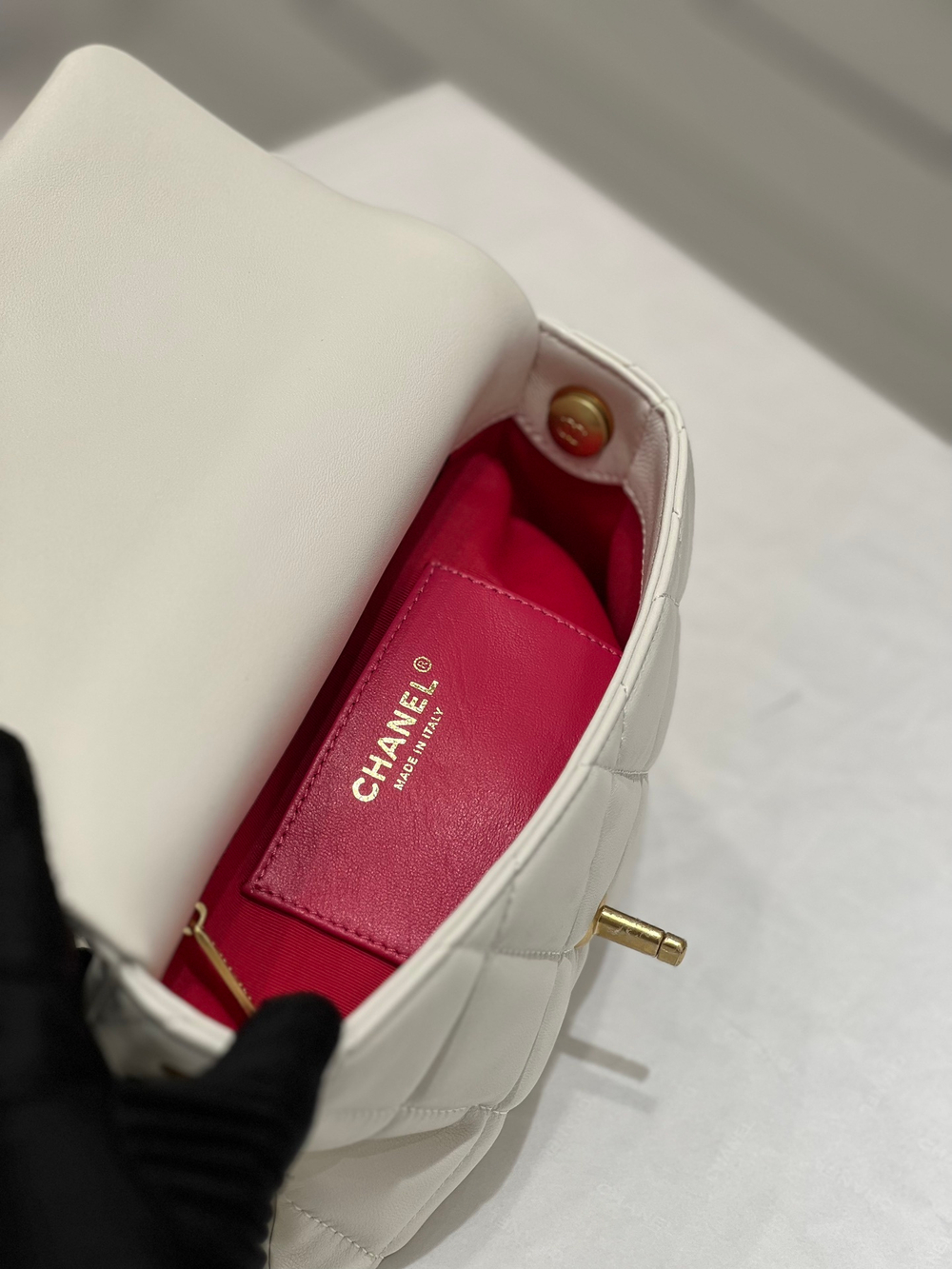Chane1 Flap Bag 21 cm