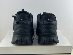 MONCLER TRAILGRIP GTX  I109A4M00350M2058999