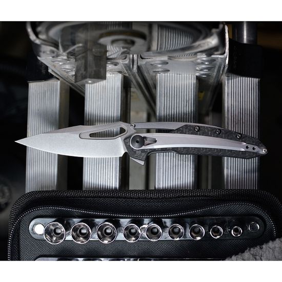 Складной нож Zero Tolerance 0990 c клинком из стали CPM-20CV, рукоять карбон