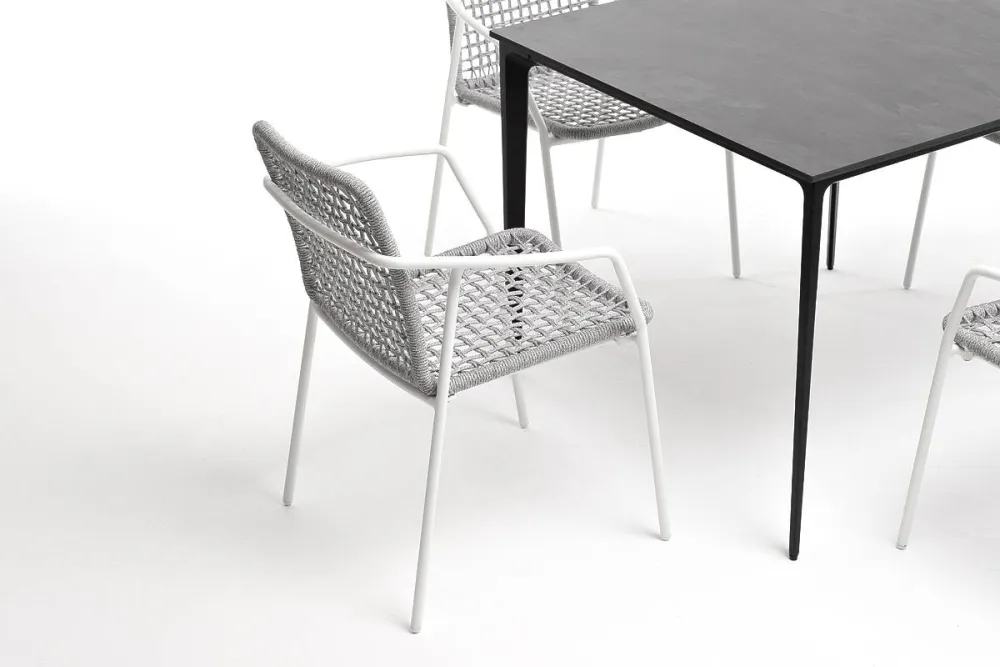 "Малага" обеденная группа на 4 персоны со стульями "Тунис", каркас белый, роуп светло-серый