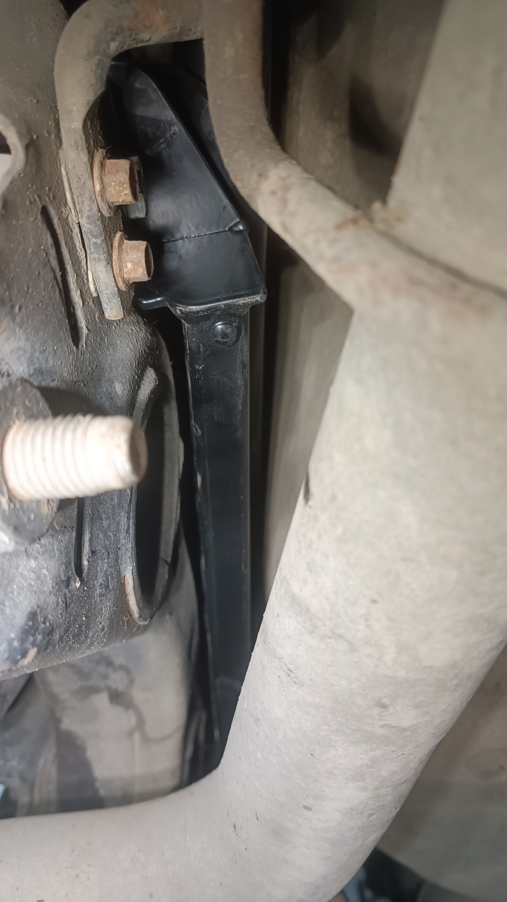 Усилитель маленький заднего подрамника Ford Explorer 5 (ПОД ЗАКАЗ)