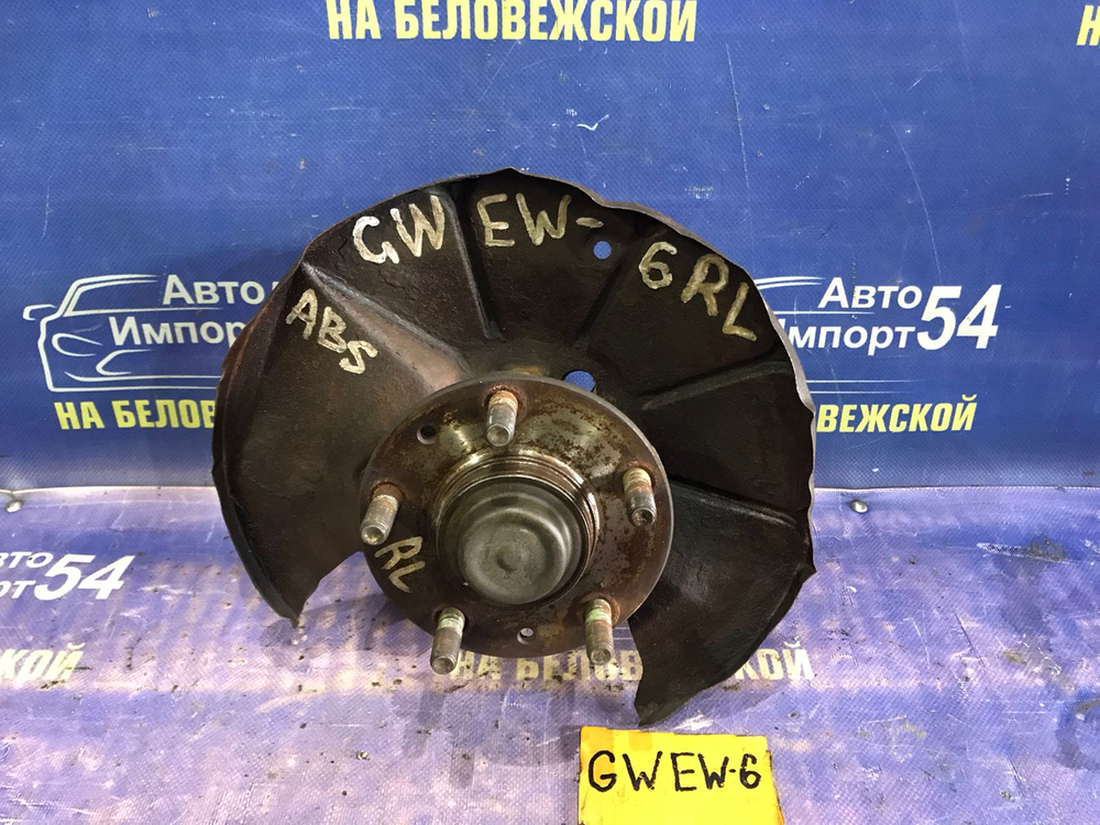 Ступица задняя левая MAZDA CAPELLA 2001