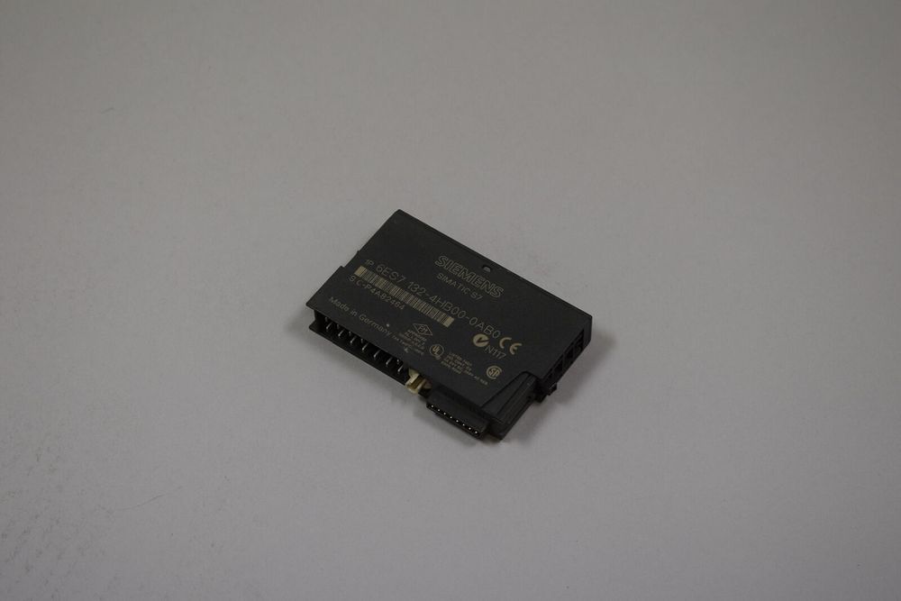 SIEMENS 6ES7132-4HB00-0AB0