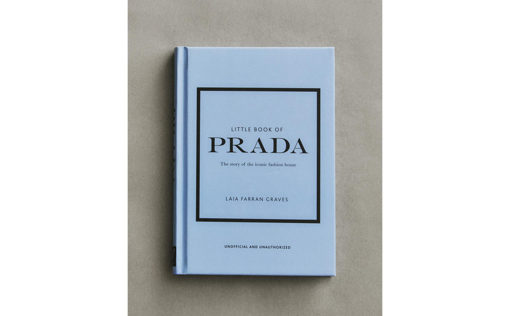 The Little Book of Prada. Иллюстрированная книга о модном доме Prada (на английском языке)