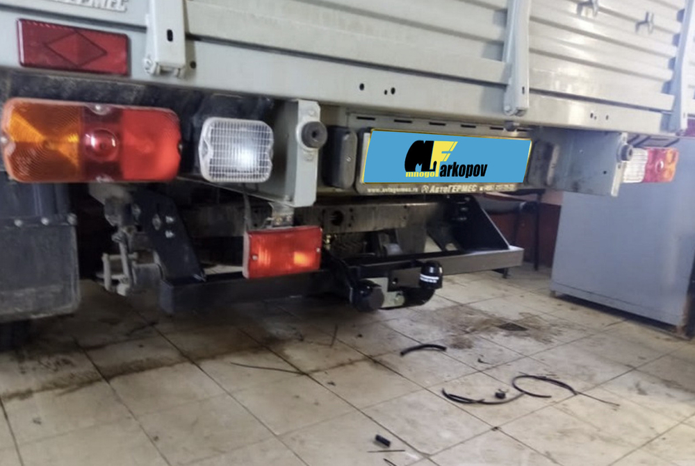 Фаркоп для УАЗ Cargo 2011-, УАЗ Profi 2017- Тип шара: F. Нагрузки: 2000/100 кг, UAZ-08