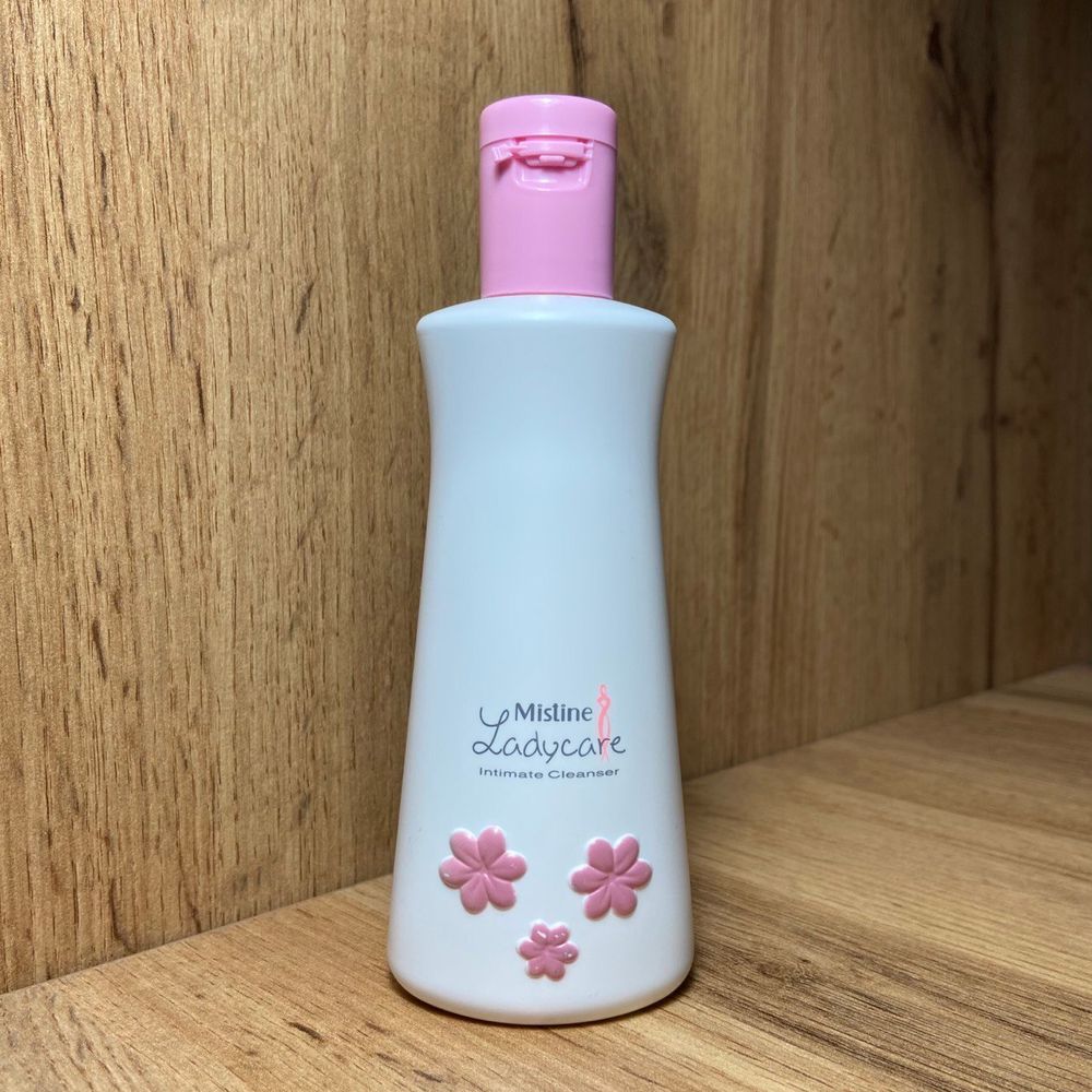 Гель для интимной гигиены Mistine Lady Care Intimate Cleanser восстанавливающий с экстрактом ромашки и молочной кислотой 100 мл