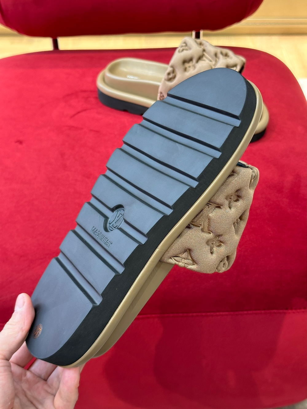 Louis Vuitton Pool Pillow Flat Comfort Mule