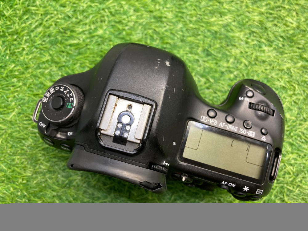 Canon 5D Mark III 111.000 кадров ( С дефектом )