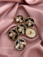 Пуговицы в стиле Гучч. с пчелками золотистые с жемчугом