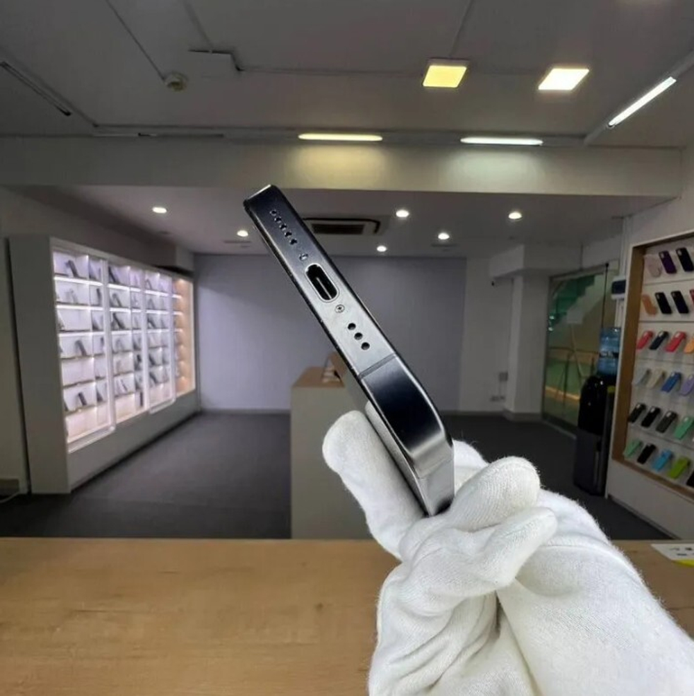 iPhone 15 Pro, 256 ГБ б/у