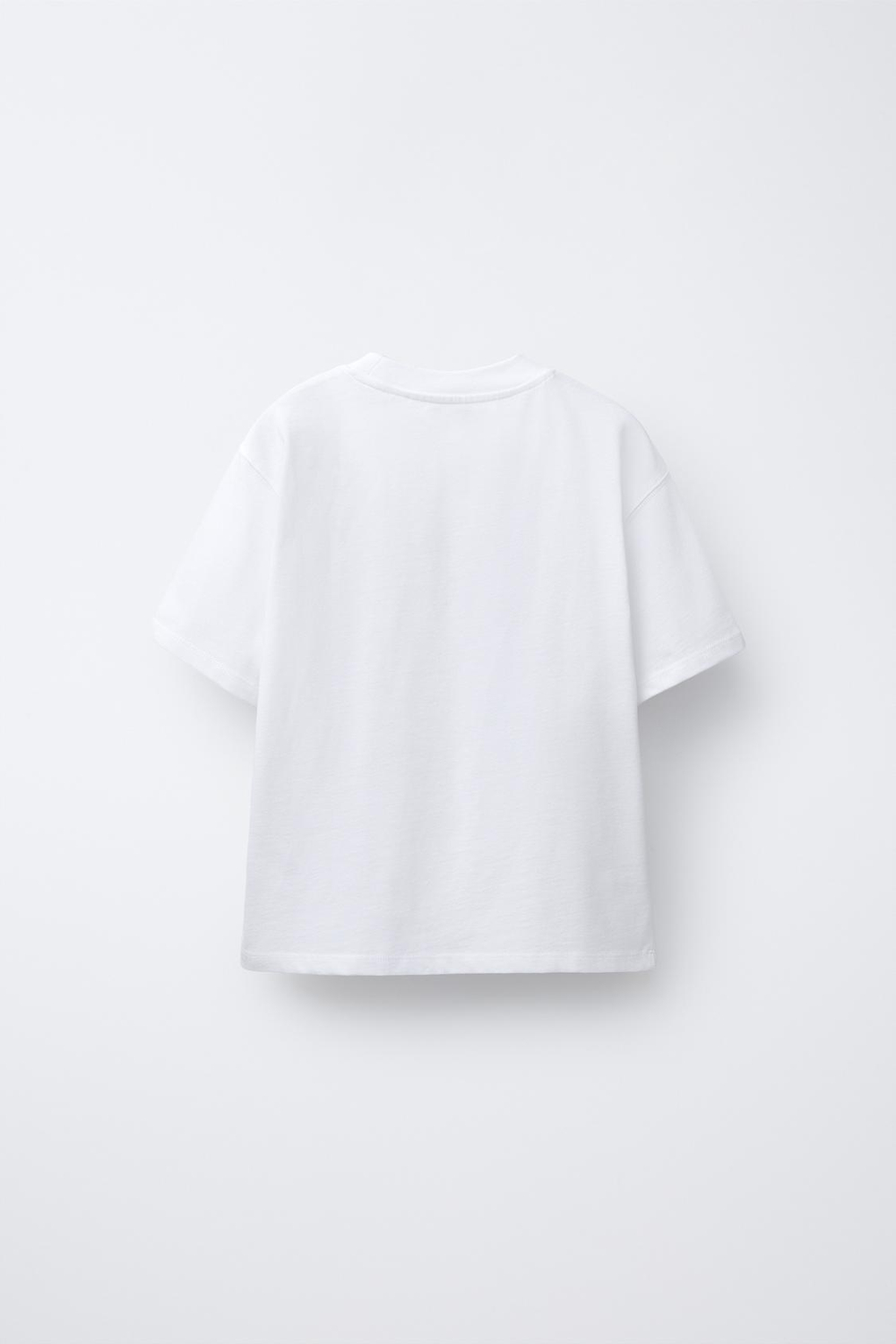 ZARA ФУТБОЛКА В СТИЛЕ ПРЕППИ С РЕЛЬЕФНОЙ НАДПИСЬЮ, БЕЛЫЙ