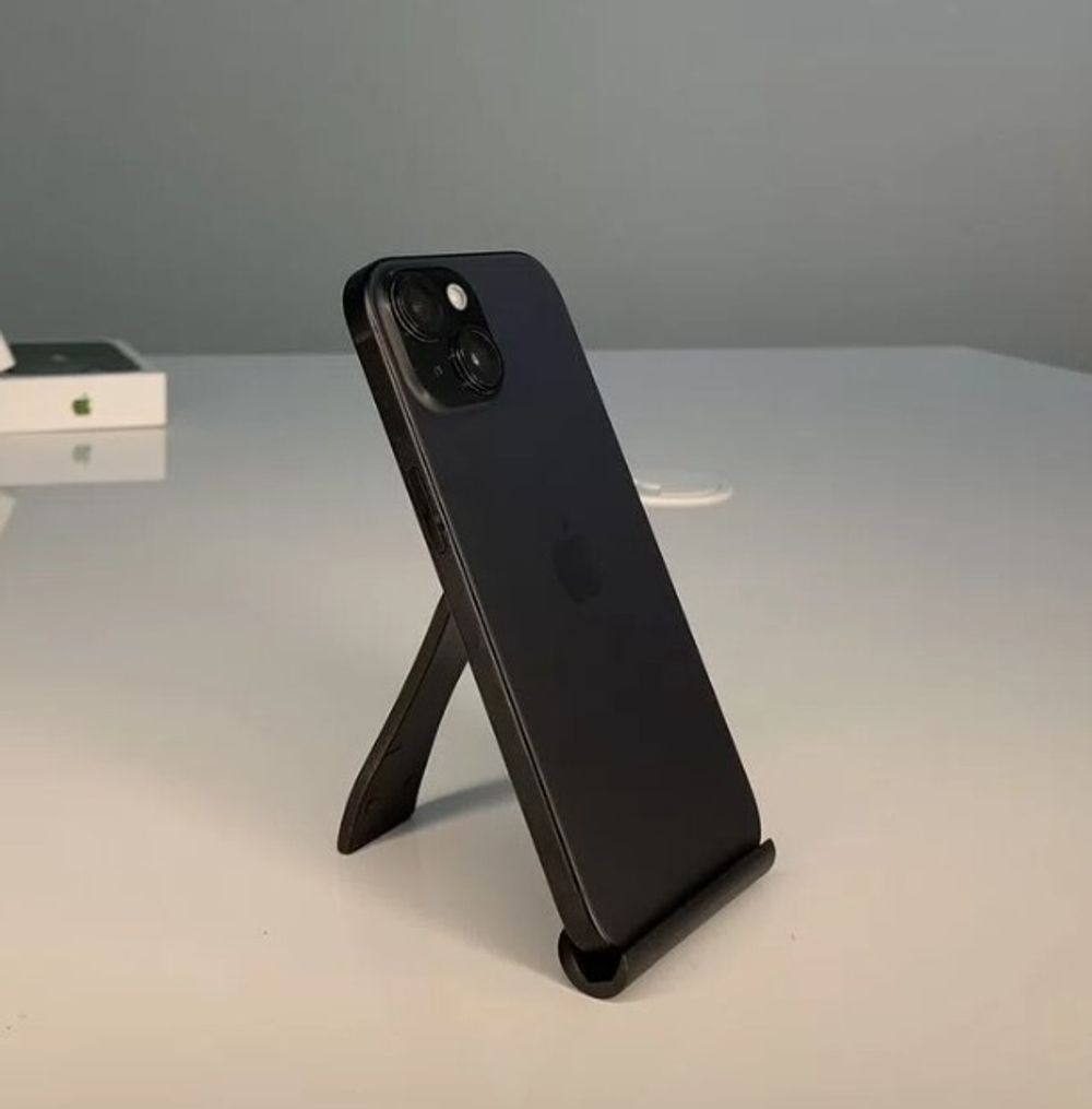 iPhone 15, 128 ГБ б/у