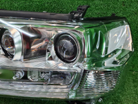 Фара левая Toyota Land Cruiser 200 (2015-2021) LED