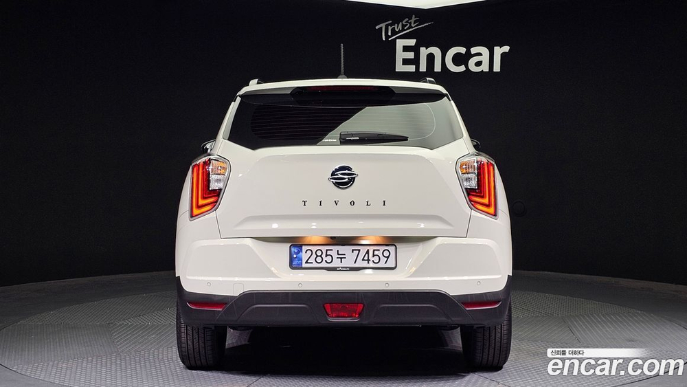 KG Mobility (Ssangyong) Very New Tivoli Бензин 1.5 2WD (11.2023)