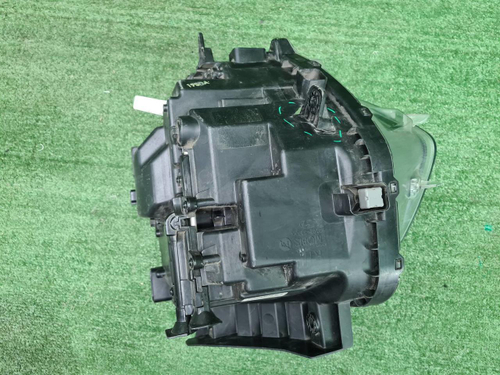 Фара правая Hyundai Santa Fe 4 TM (2018-2021) LED