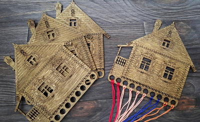 Резной органайзер "Русская изба"