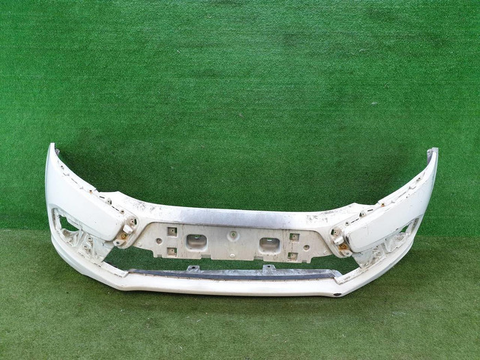 Бампер передний Lada Granta (2018-н.в.)