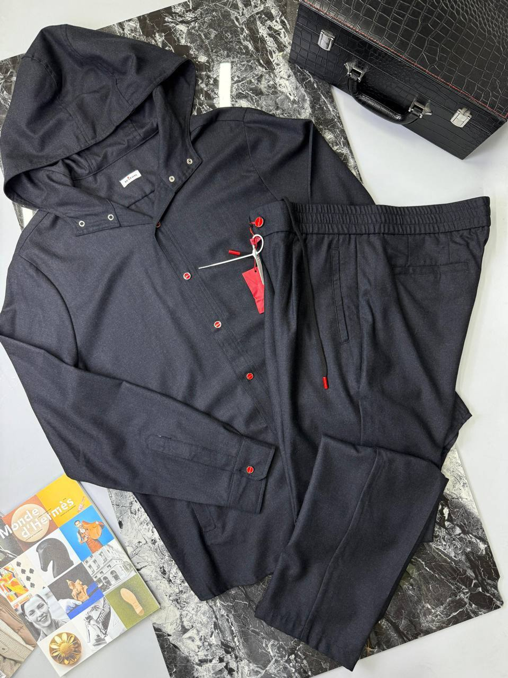 Прогулочный костюм Kiton