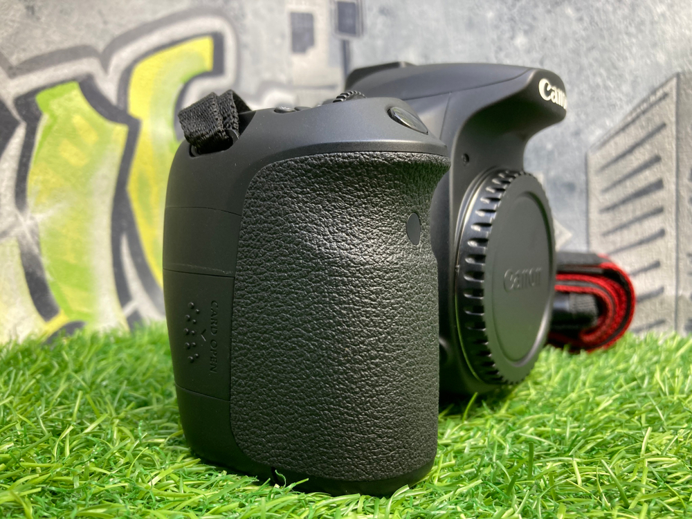 Canon EOS 60D (2.200 кадров) Покупка/Продажа
