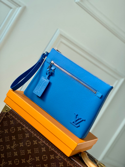 Louis Vuitton Takeoff Pouch