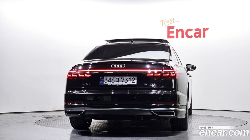 Audi A8 (D5) 55 TFSI Quattro LWB (12.2021)