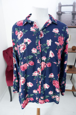 Блузка H&M из вискозы с цветами 46 размер