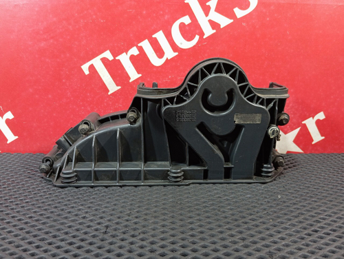 Крышка плиты двигателя