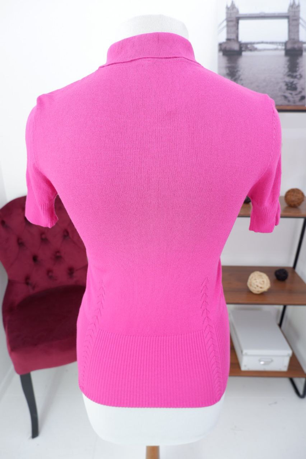 Футболка Savage яркая 42 размер