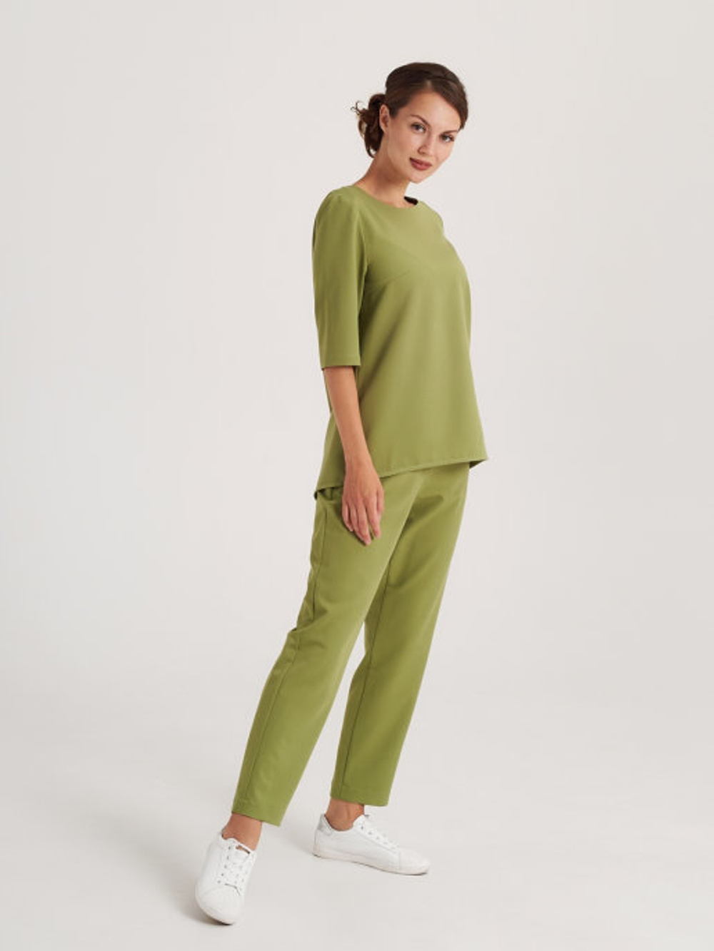 Фисташковая медицинская блуза