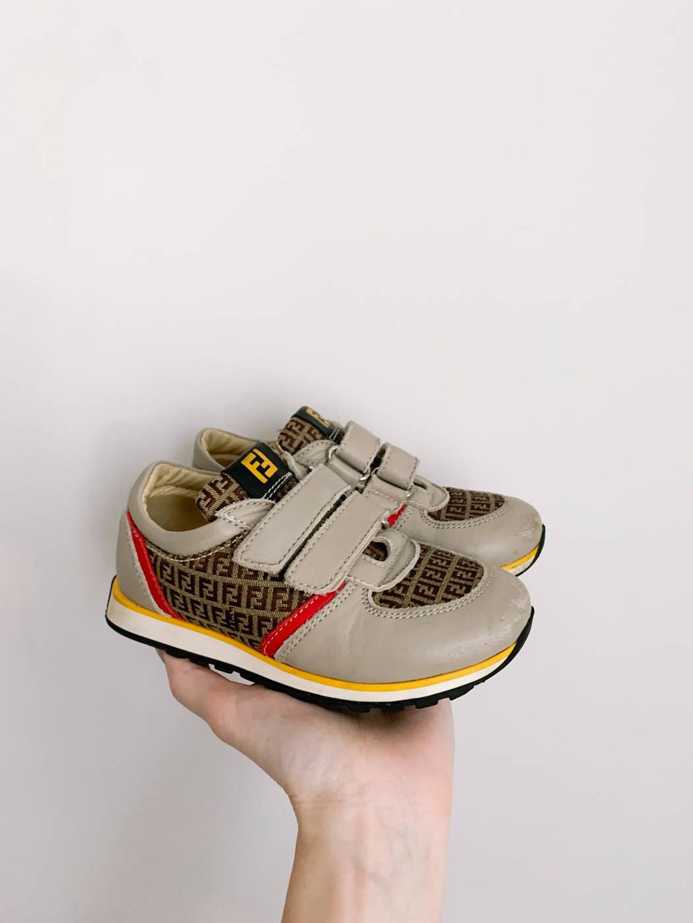 Кроссовки Fendi